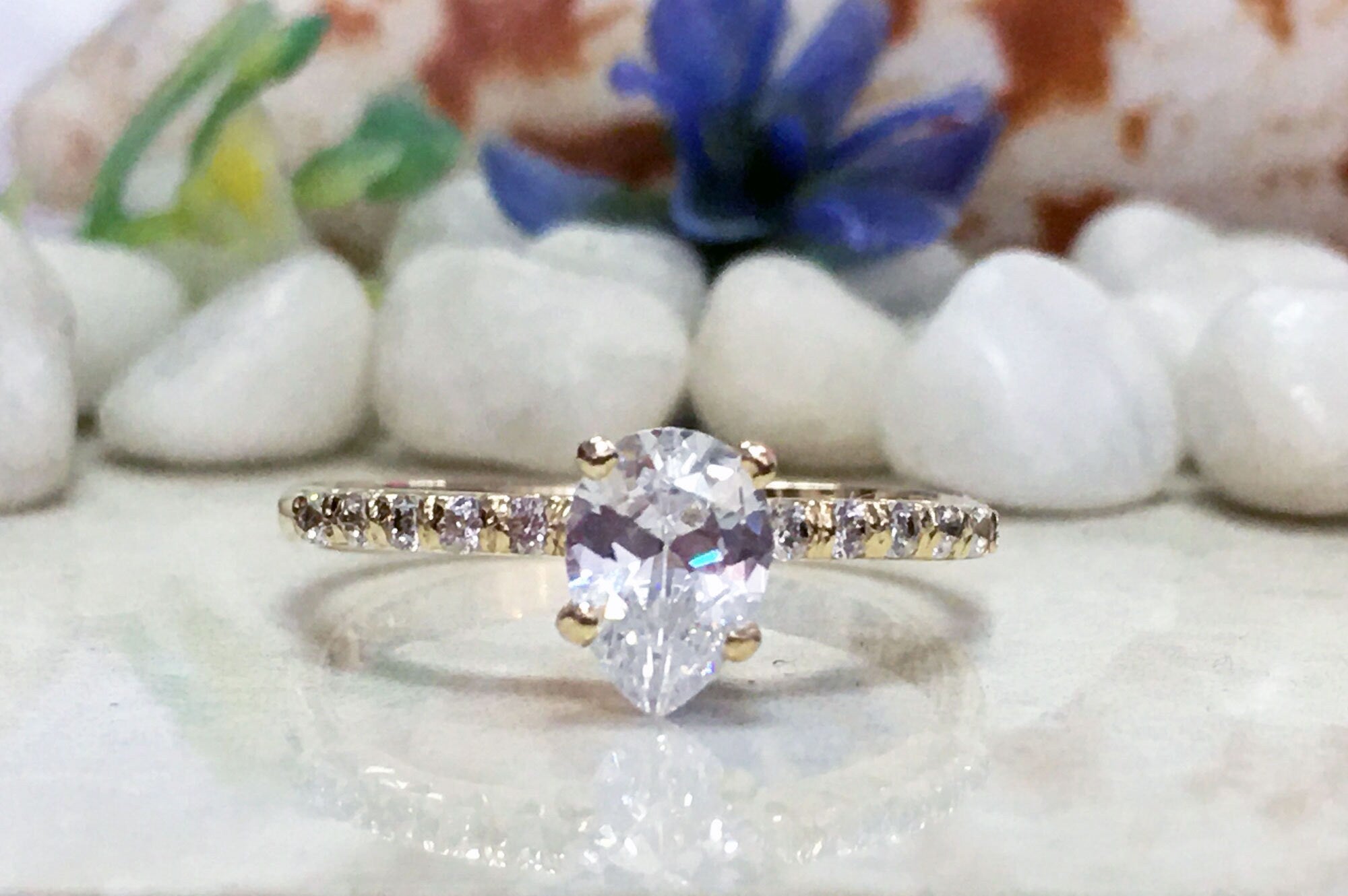 April Birthstone Pear-Shaped Clear Quartz Gemstone Delicate Ring - H.L.Jewelry