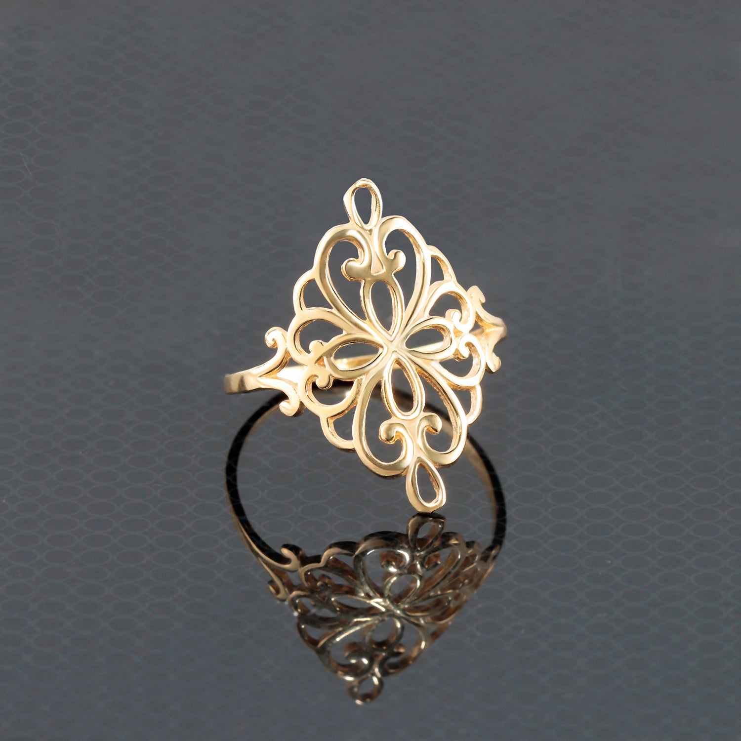 Elegance in Bloom: Lace Flower Ring - H.L.Jewelry