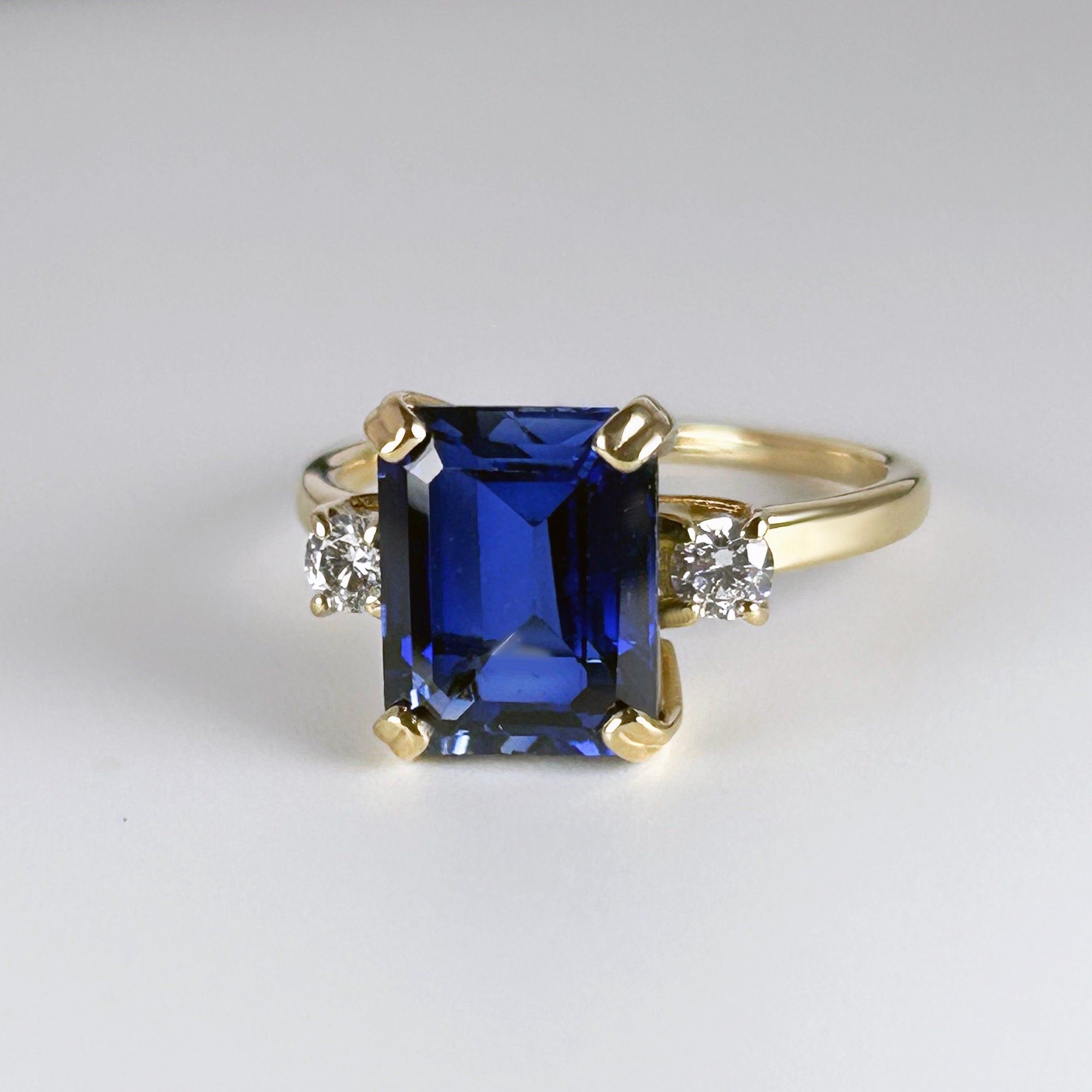 Emerald-Cut Blue Sapphire Ring with Clear Quartz Accents - H.L.Jewelry