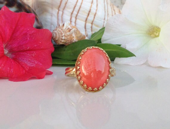 Large Peach Coral Oval Crown Statement Ring - H.L.Jewelry