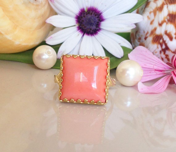 Large Peach Coral Square Crown Statement Ring - H.L.Jewelry