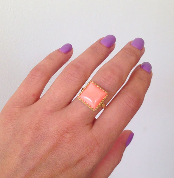 Large Peach Coral Square Crown Statement Ring - H.L.Jewelry