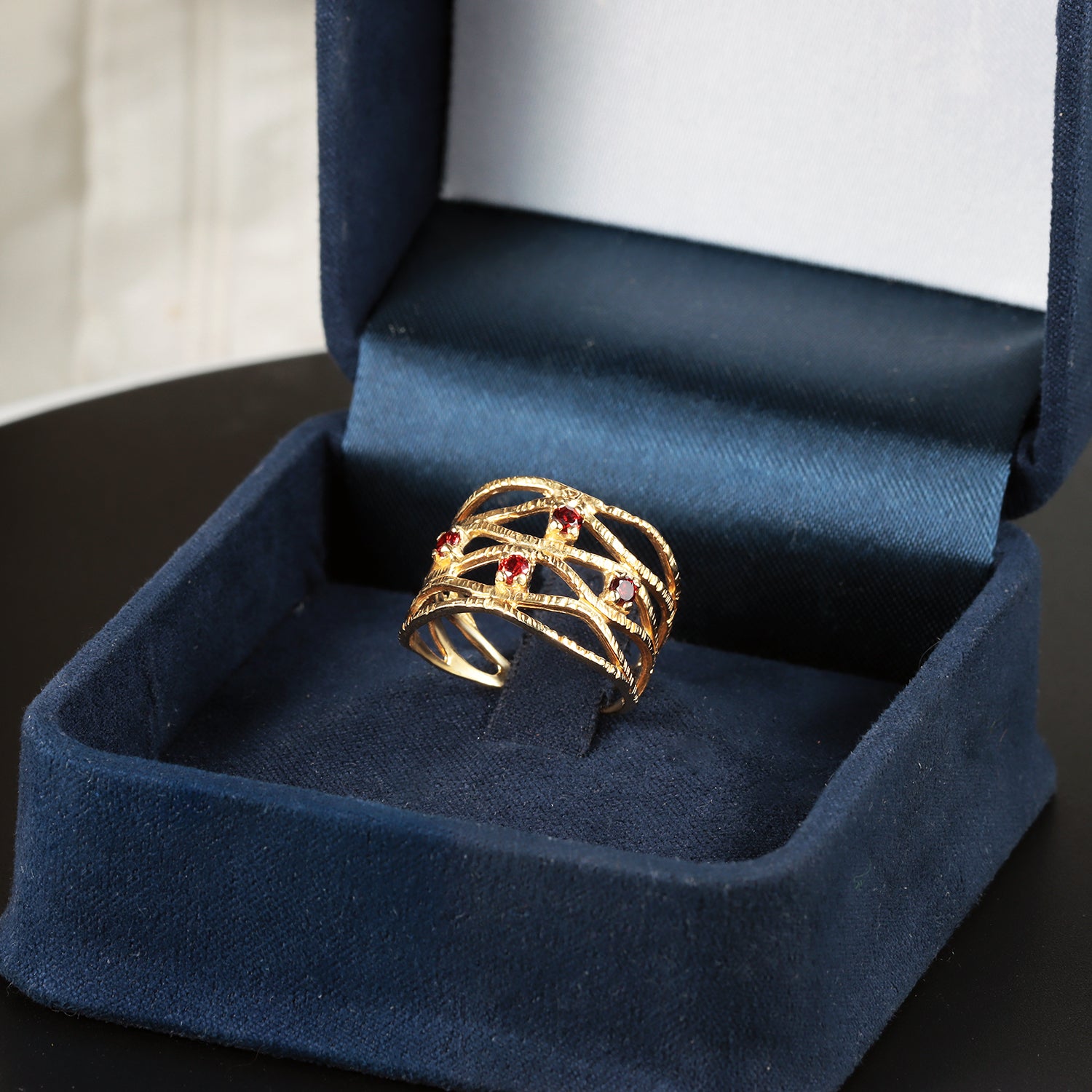 Round Red Garnet Four Stone Wide Hammered Band Ring - H.L.Jewelry