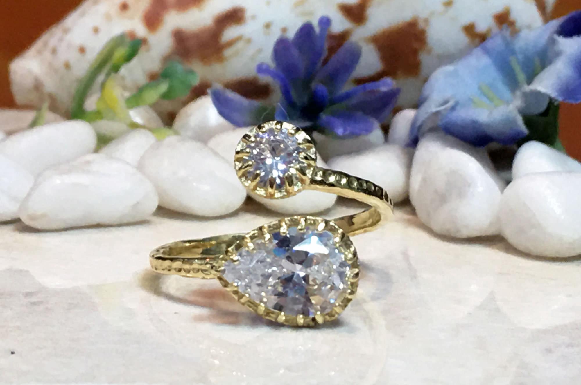 April Birthstone Clear Quartz Adjustable Hammered Band Ring - H.L.Jewelry