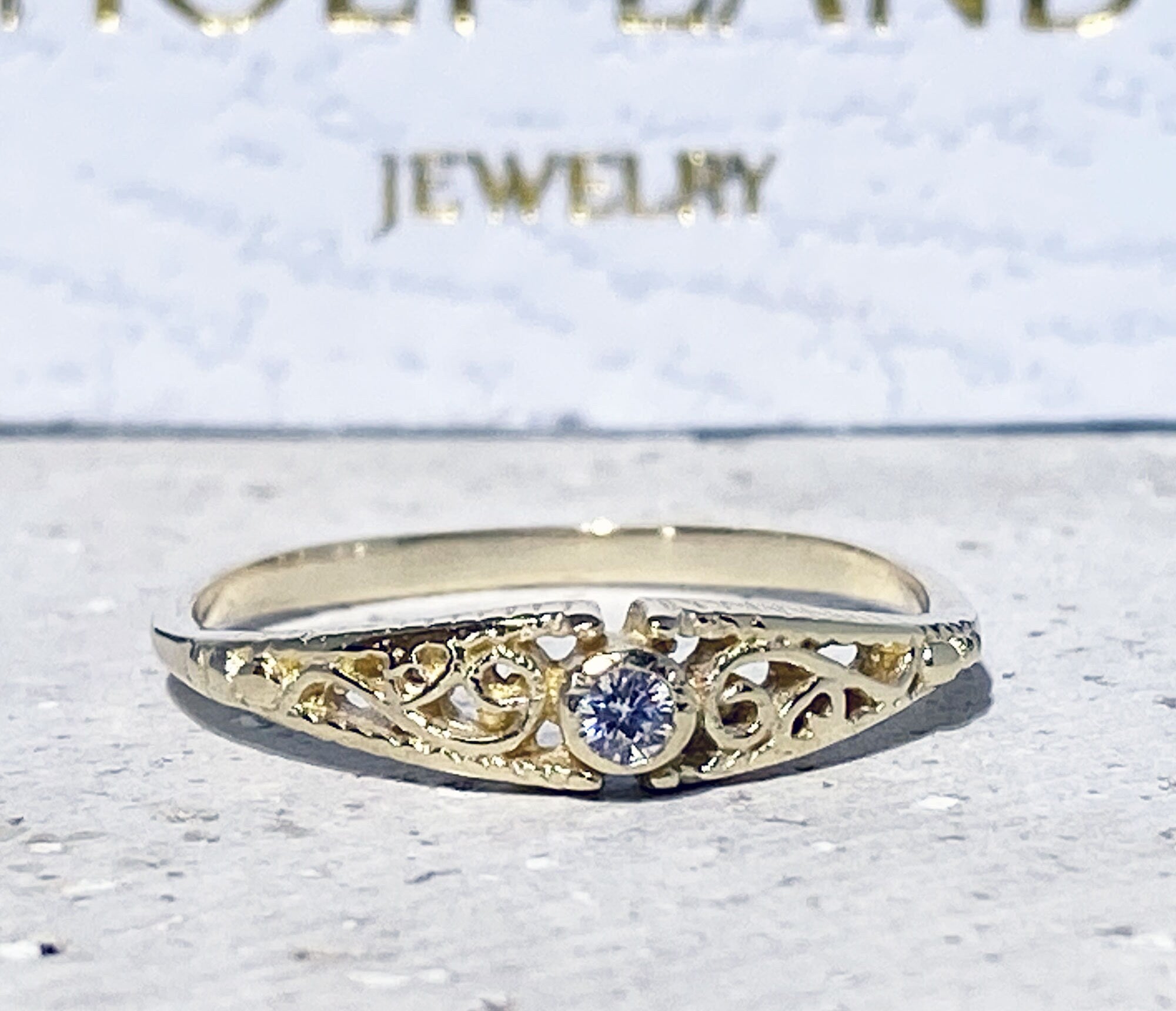 April Birthstone Round Clear Quartz Delicate Lace Ring - H.L.Jewelry