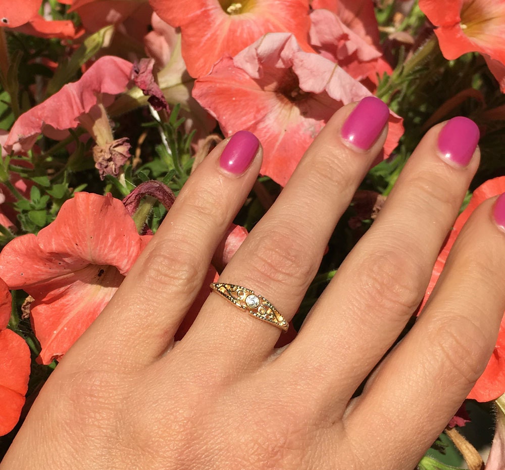 April Birthstone Round Clear Quartz Delicate Lace Ring - H.L.Jewelry