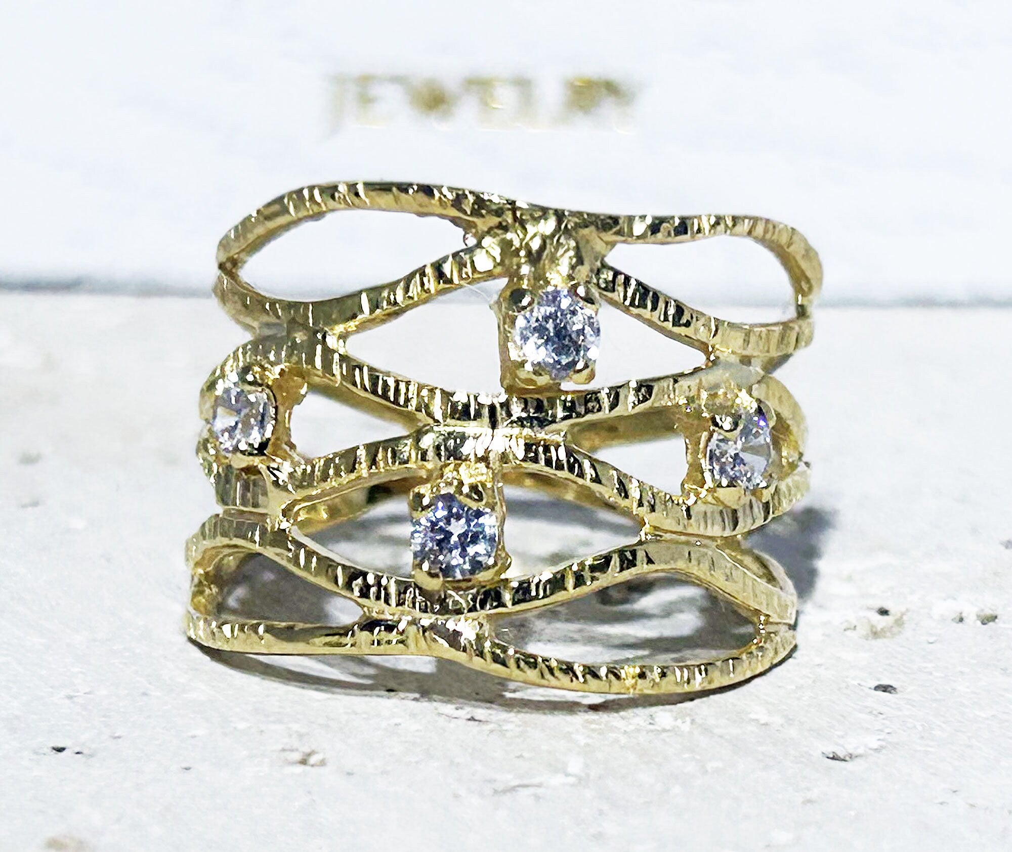 April Birthstone Round Clear Quartz Four Stone Wide Hammered Band Ring - H.L.Jewelry