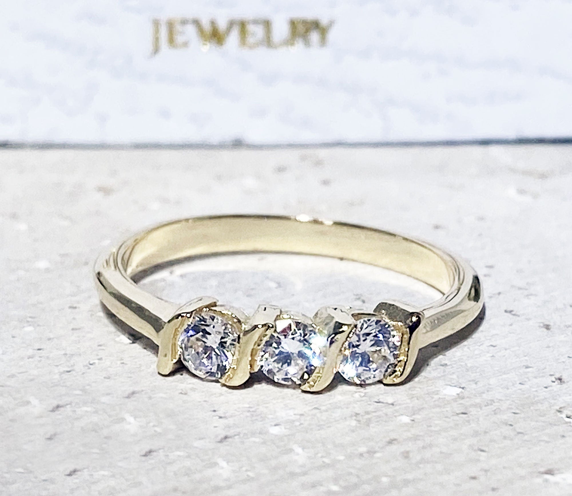 April Birthstone Round Clear Quartz Three Stone Simple Stacking Ring - H.L.Jewelry