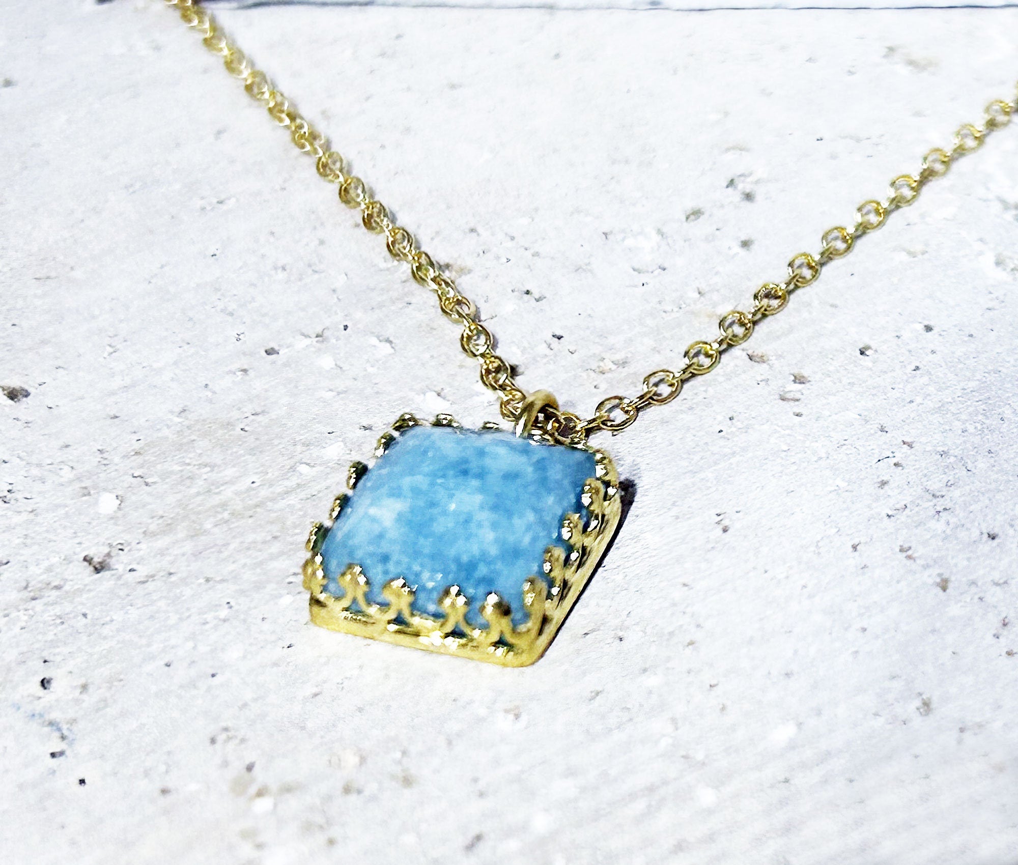 Aquamarine Madagascar Square Crown Chain Necklace - H.L.Jewelry