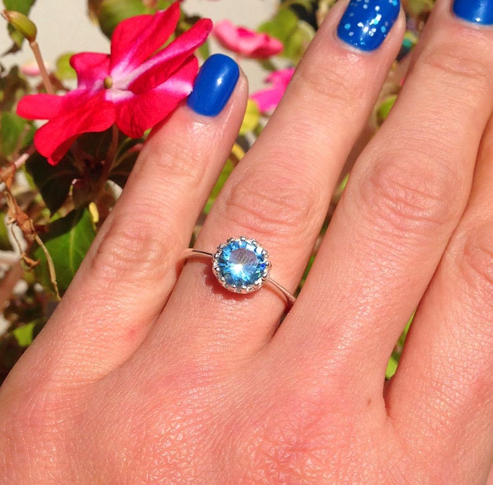 Blue Topaz Gemstone Round Crown Ring - H.L.Jewelry