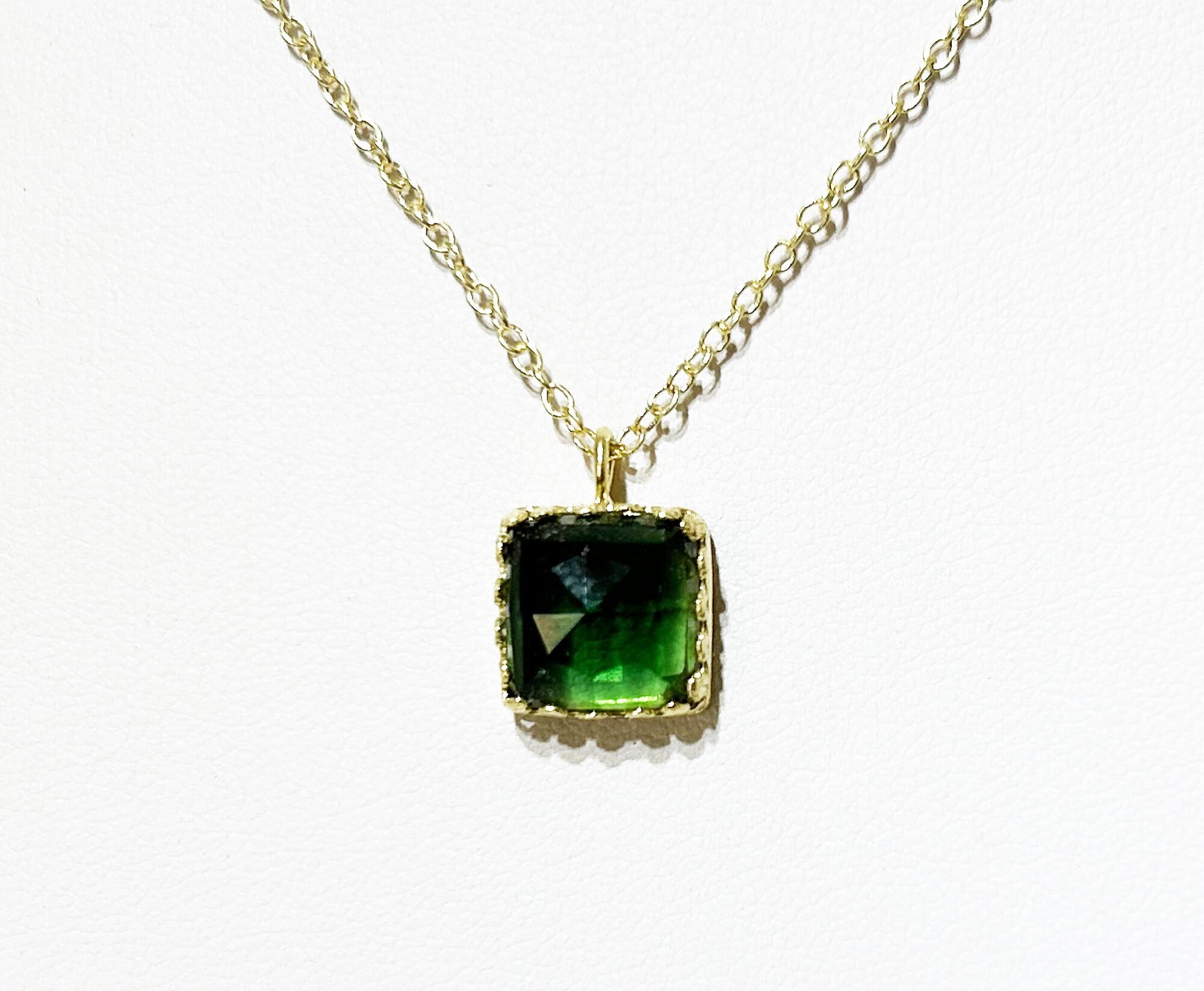 Green Tourmaline Square Crown Delicate Chain Necklace - H.L.Jewelry