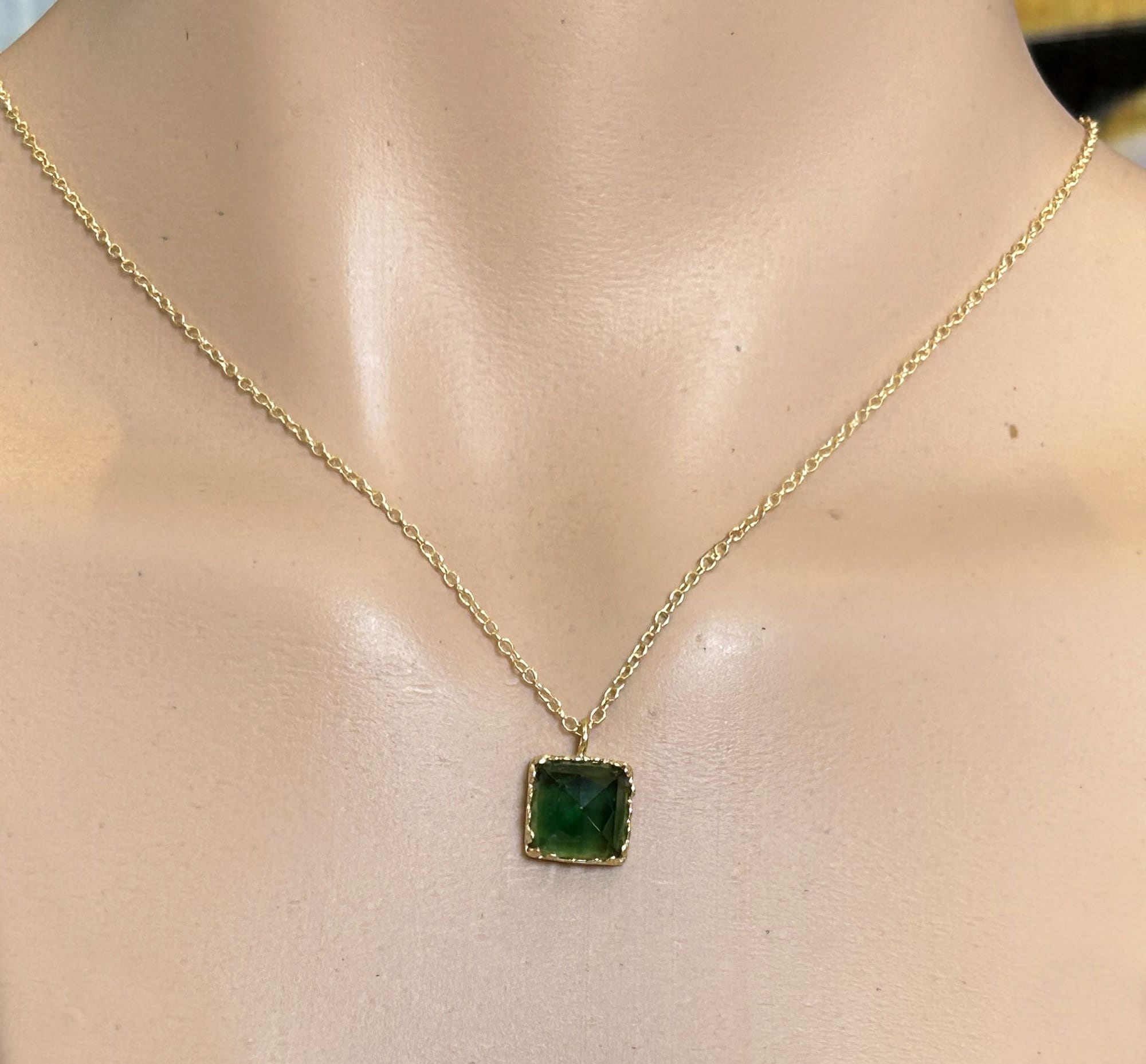 Green Tourmaline Square Crown Delicate Chain Necklace - H.L.Jewelry