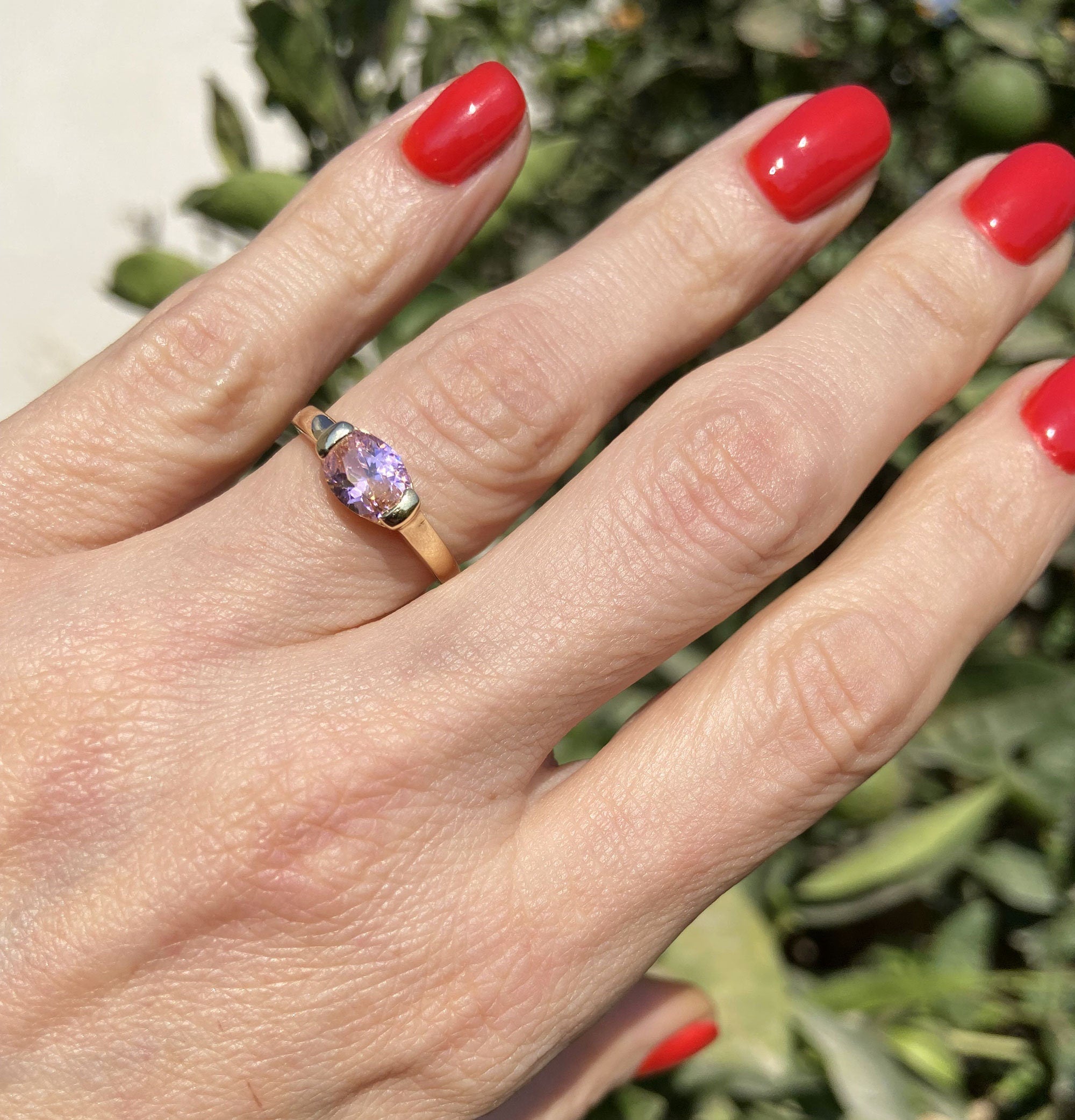 October Birthstone East-West Oval Rose Quartz Simple Stackable Ring - H.L.Jewelry