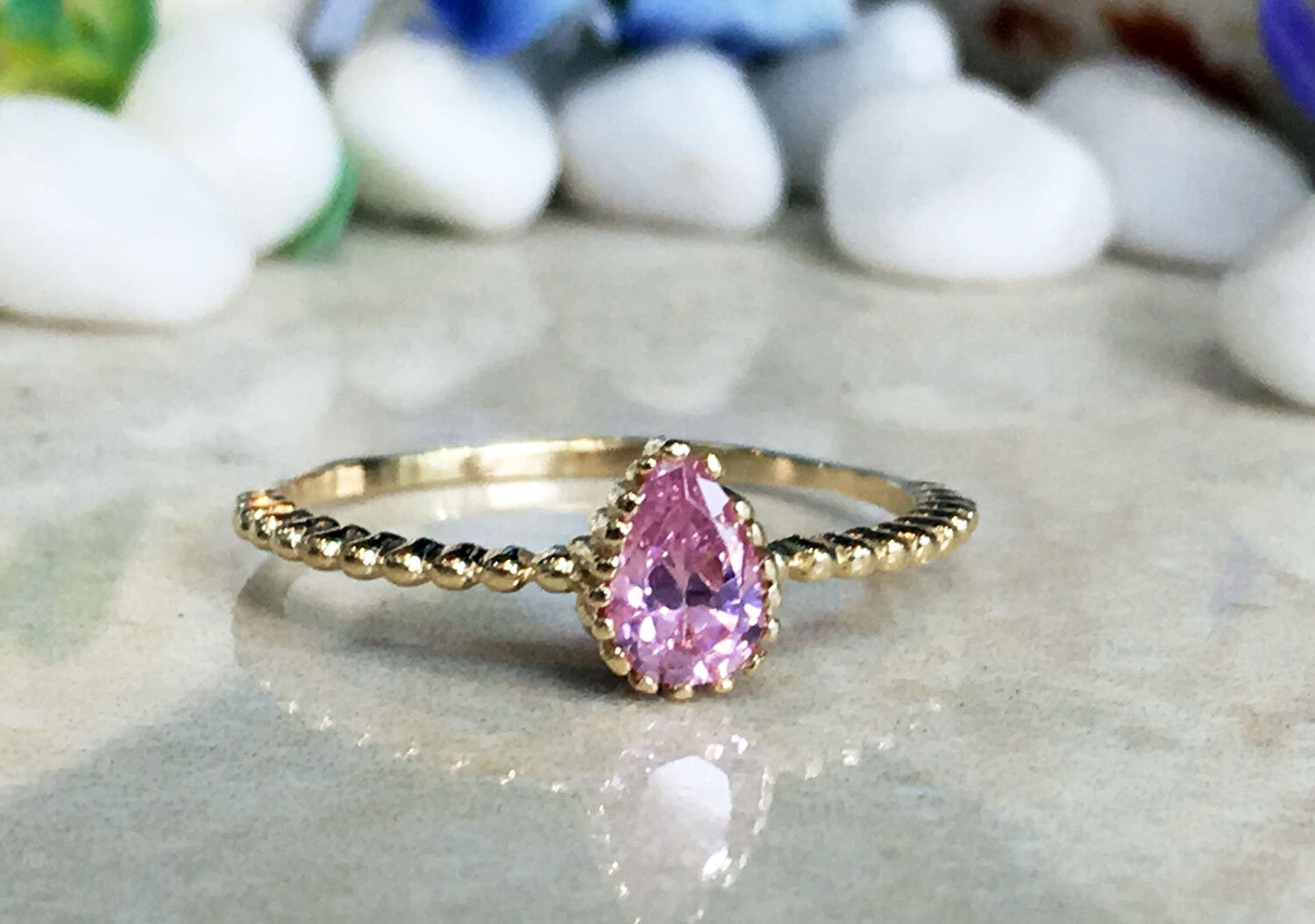 October Birthstone Pear-Shaped Rose Quartz Simple Delicate Bezel Ring - H.L.Jewelry