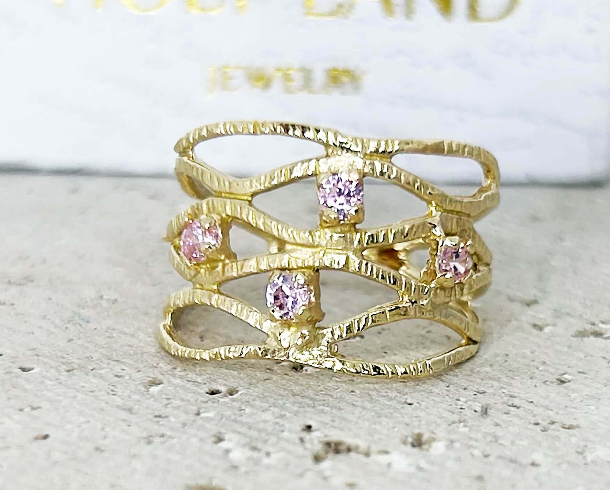 October Birthstone Round Rose Quartz Four-Stone Hammered Band Ring - H.L.Jewelry