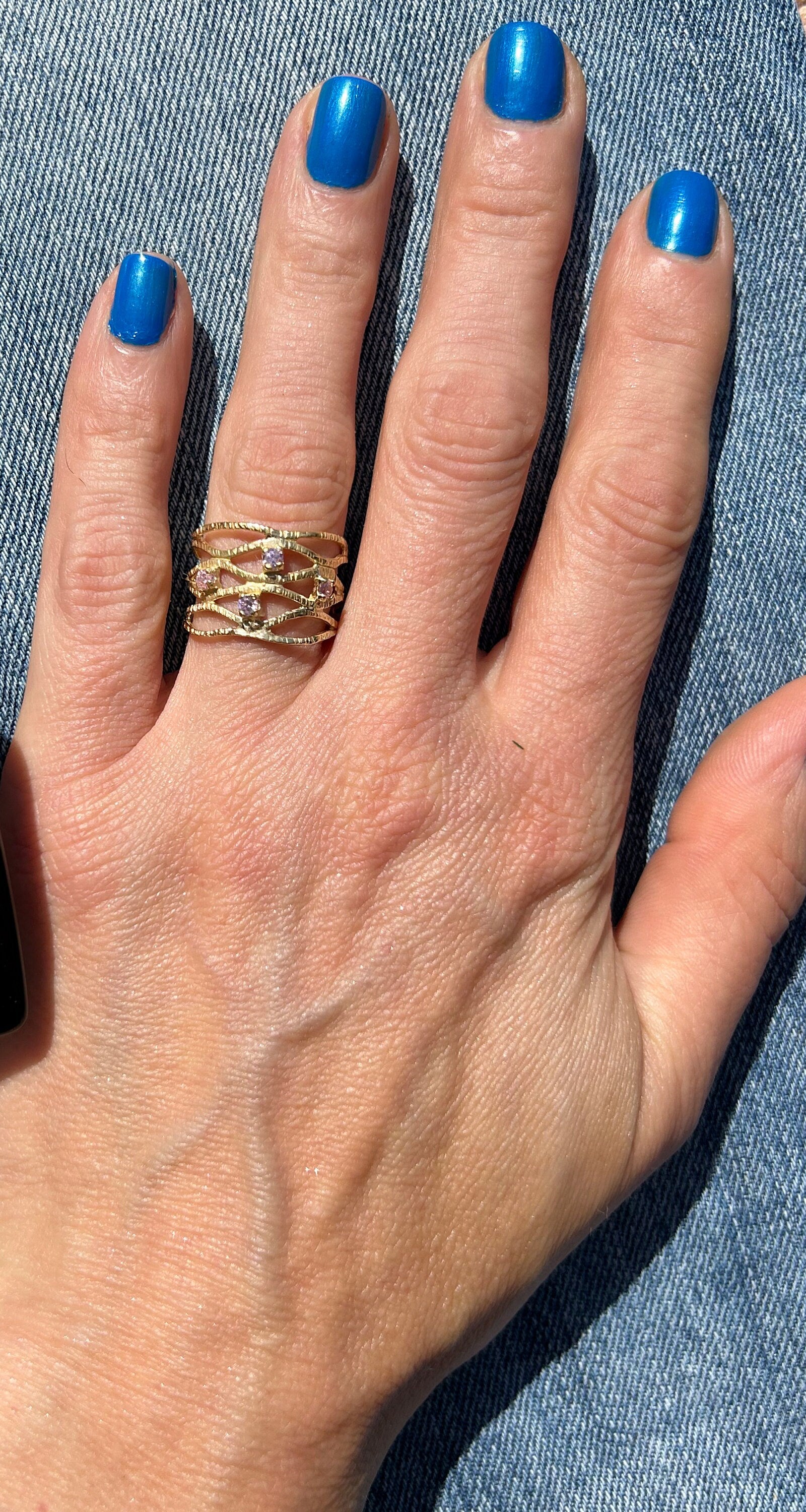 October Birthstone Round Rose Quartz Four-Stone Hammered Band Ring - H.L.Jewelry