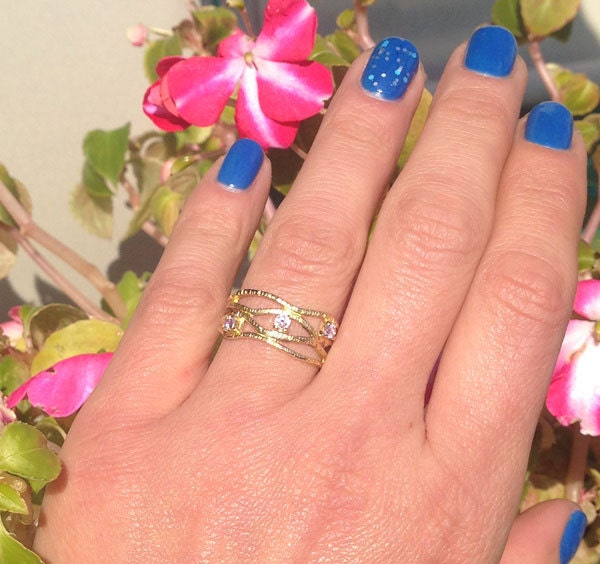 October Birthstone Round Rose Quartz Three-Stone Hammered Band Ring - H.L.Jewelry