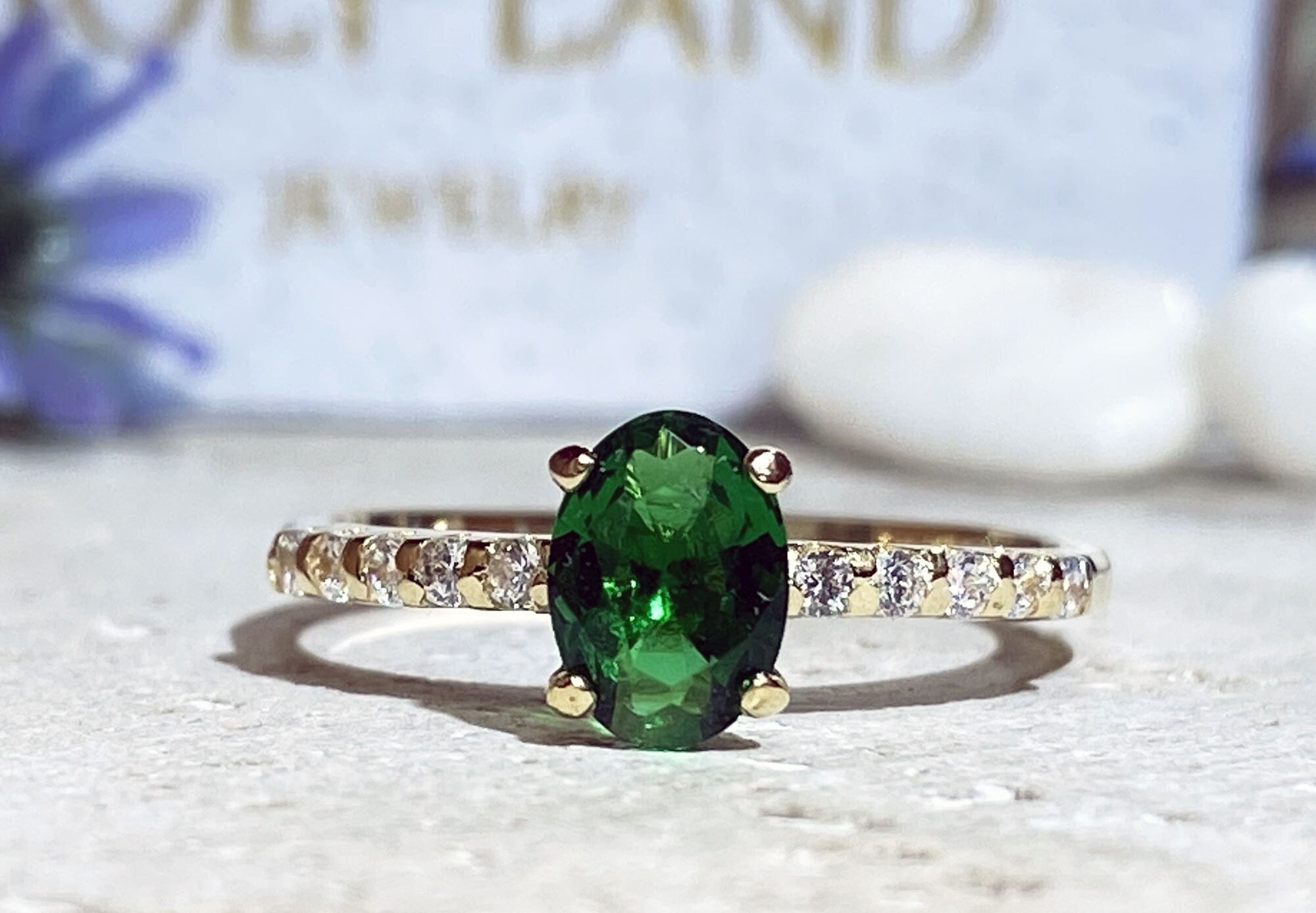 Oval Emerald Gemstone Delicate Ring with Clear Quartz Accents - H.L.Jewelry