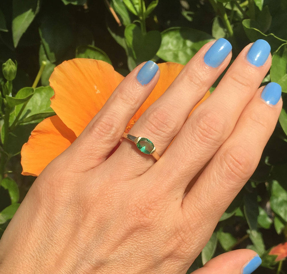 Oval Green Sapphire Simple Stackable Ring - H.L.Jewelry