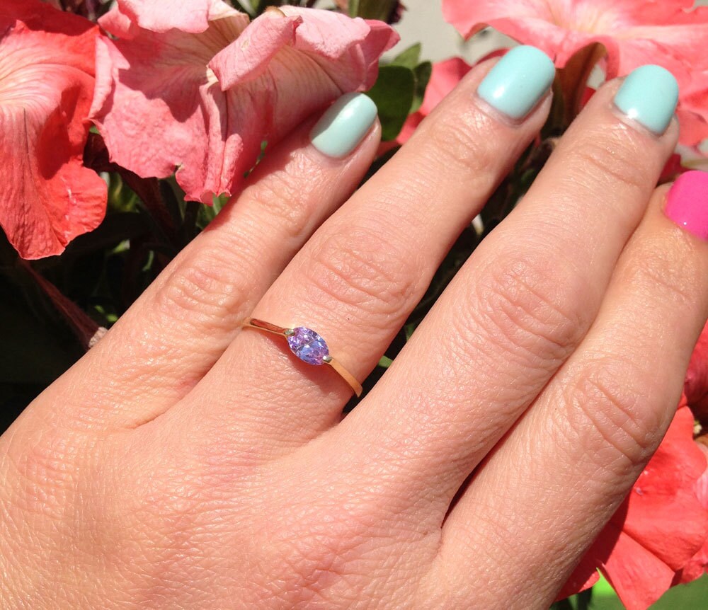 Oval Lavender Amethyst Simple Stackable Ring - H.L.Jewelry