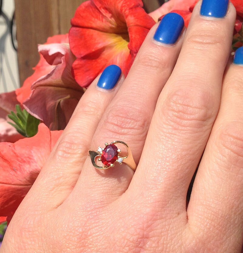 Oval Red Garnet Ring with Clear Quartz Accents - H.L.Jewelry