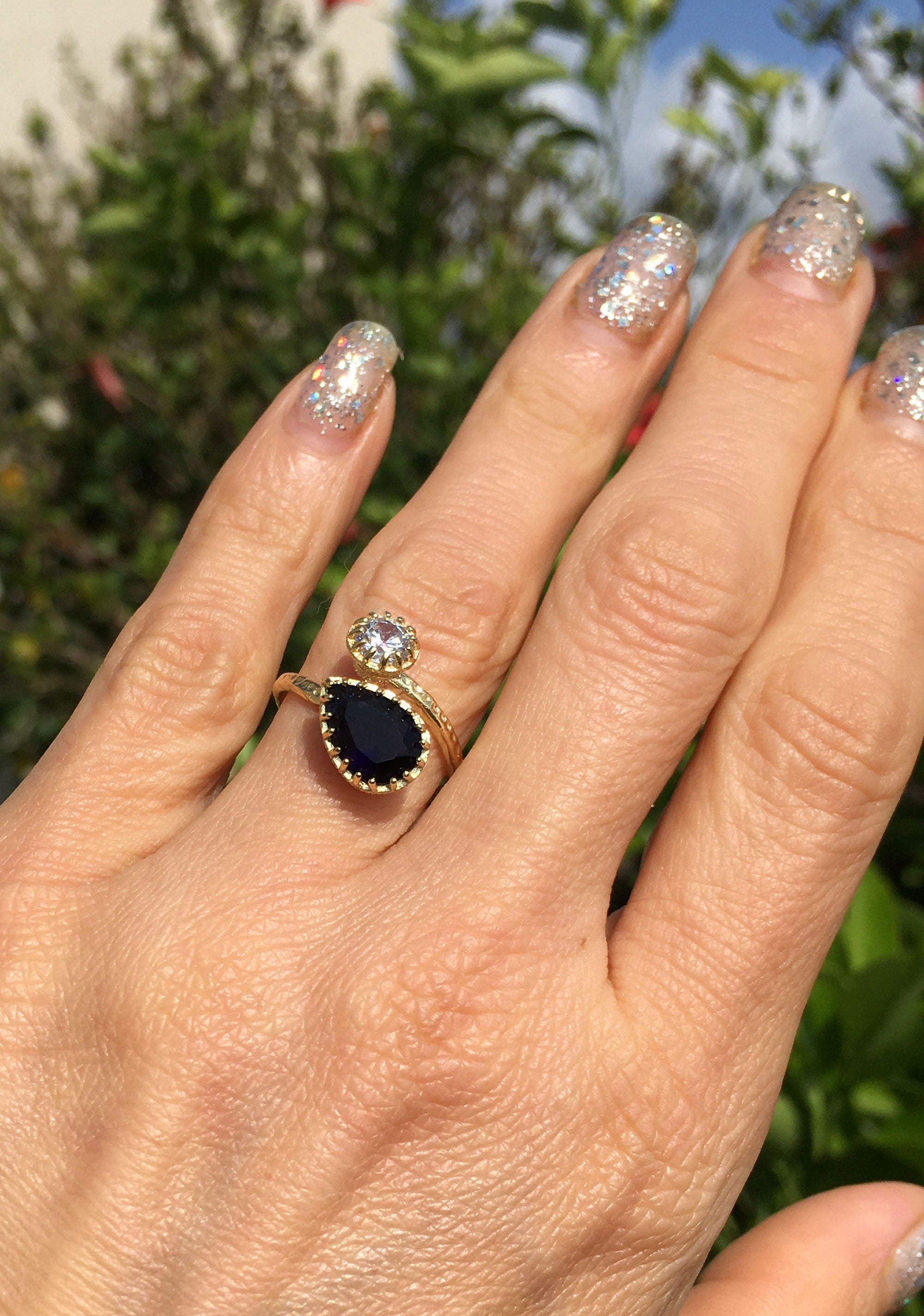 Pear-Shaped Blue Sapphire & Round Clear Quartz Hammered Band Adjustable Ring - H.L.Jewelry