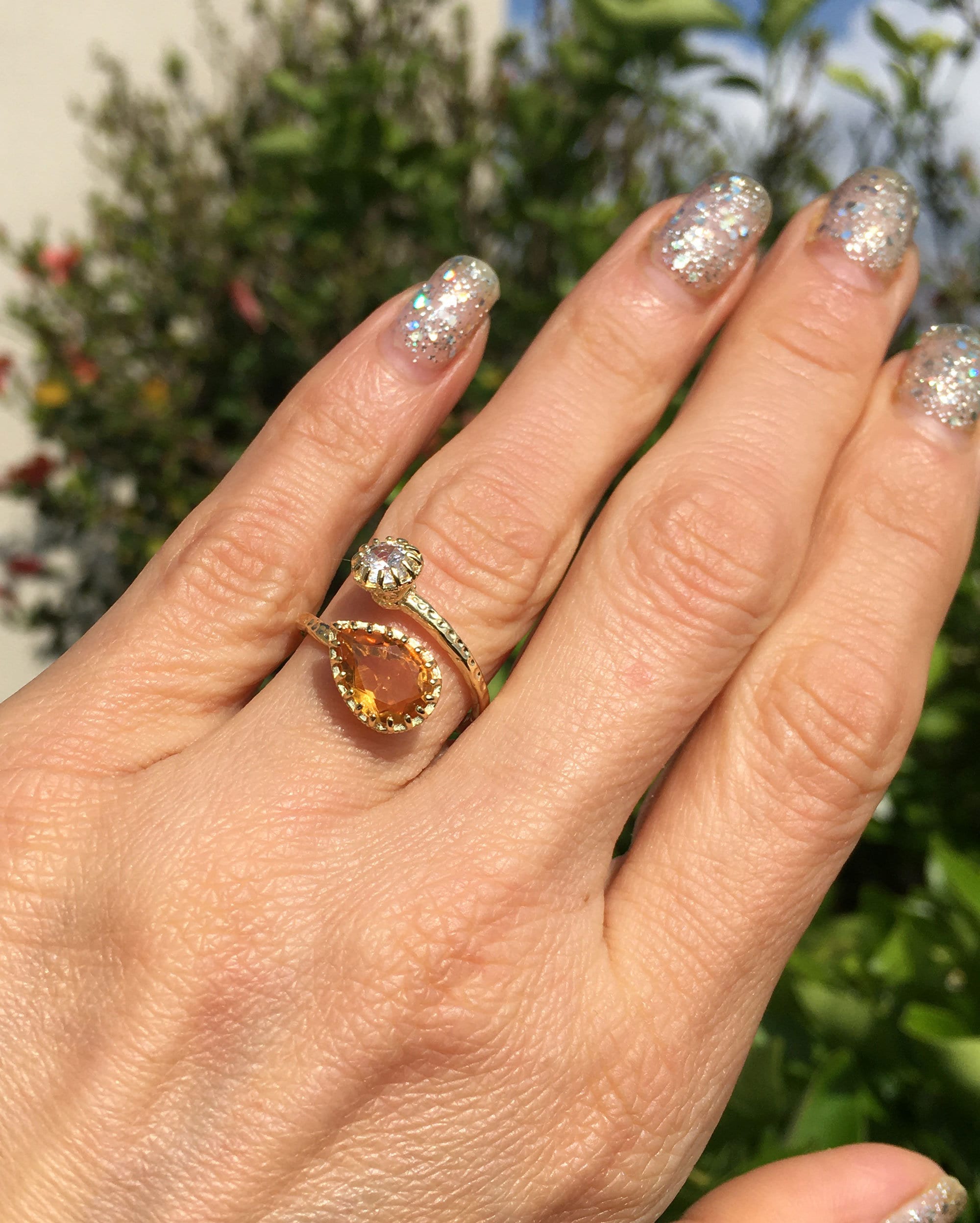 Pear-Shaped Citrine & Round Clear Quartz Hammered Band Adjustable Ring - H.L.Jewelry