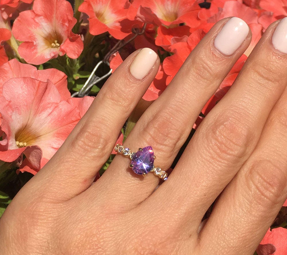 Pear-Shaped Lavender Amethyst Ring with Clear Quartz Accents - H.L.Jewelry