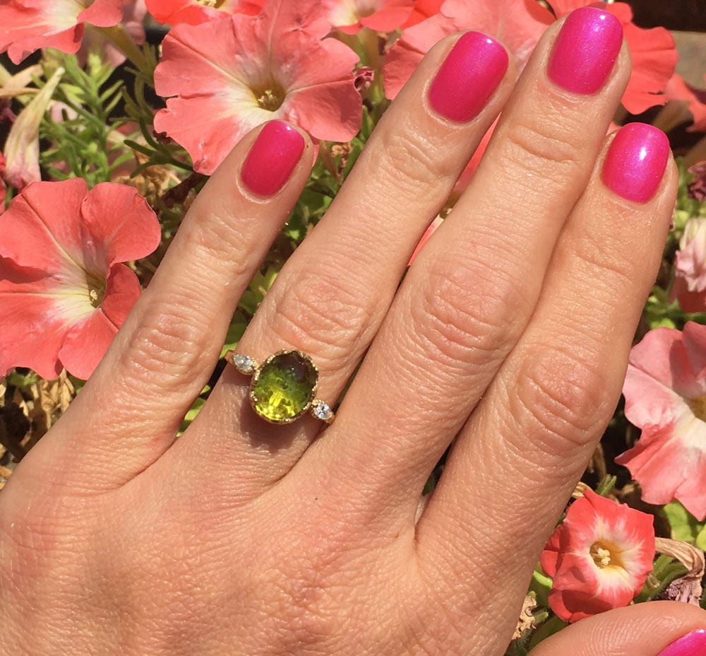 Peridot Vintage Oval Crown Ring with Clear Quartz Accents - H.L.Jewelry