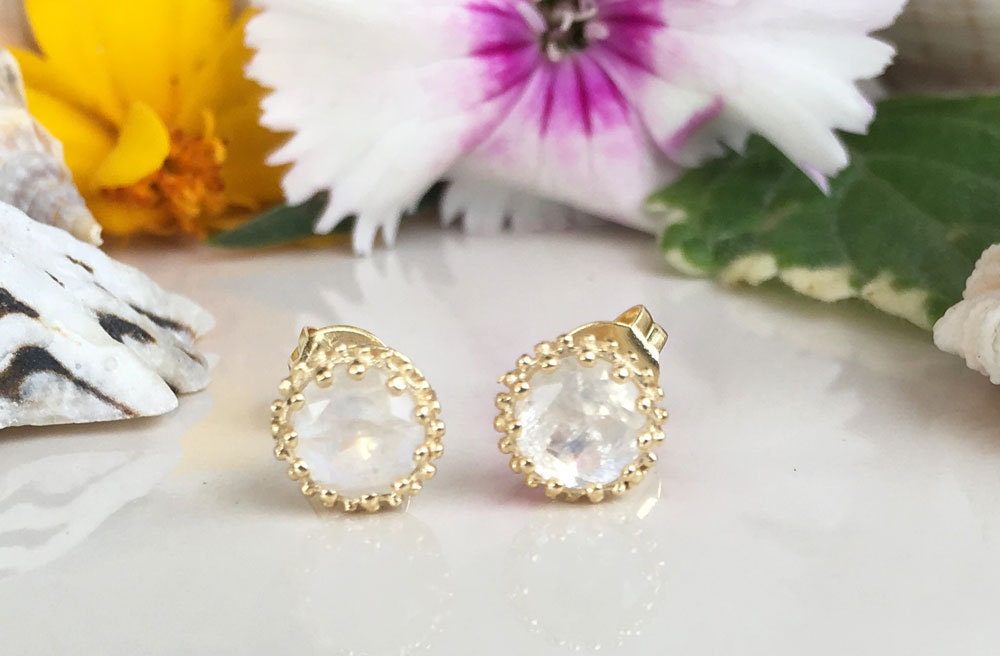 Rainbow Moonstone Simple Round Stud Earrings - H.L.Jewelry