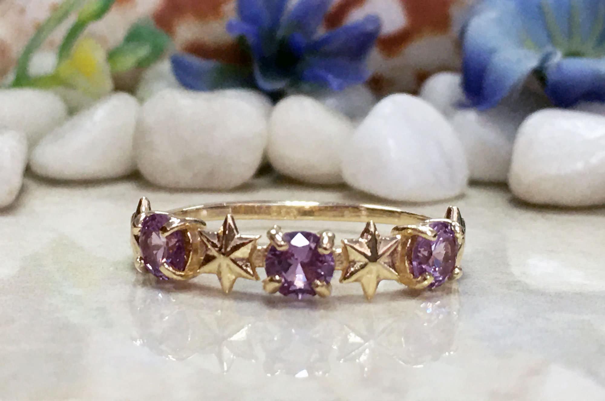 Round Alexandrite Three Stone Ring with Star Accents - H.L.Jewelry