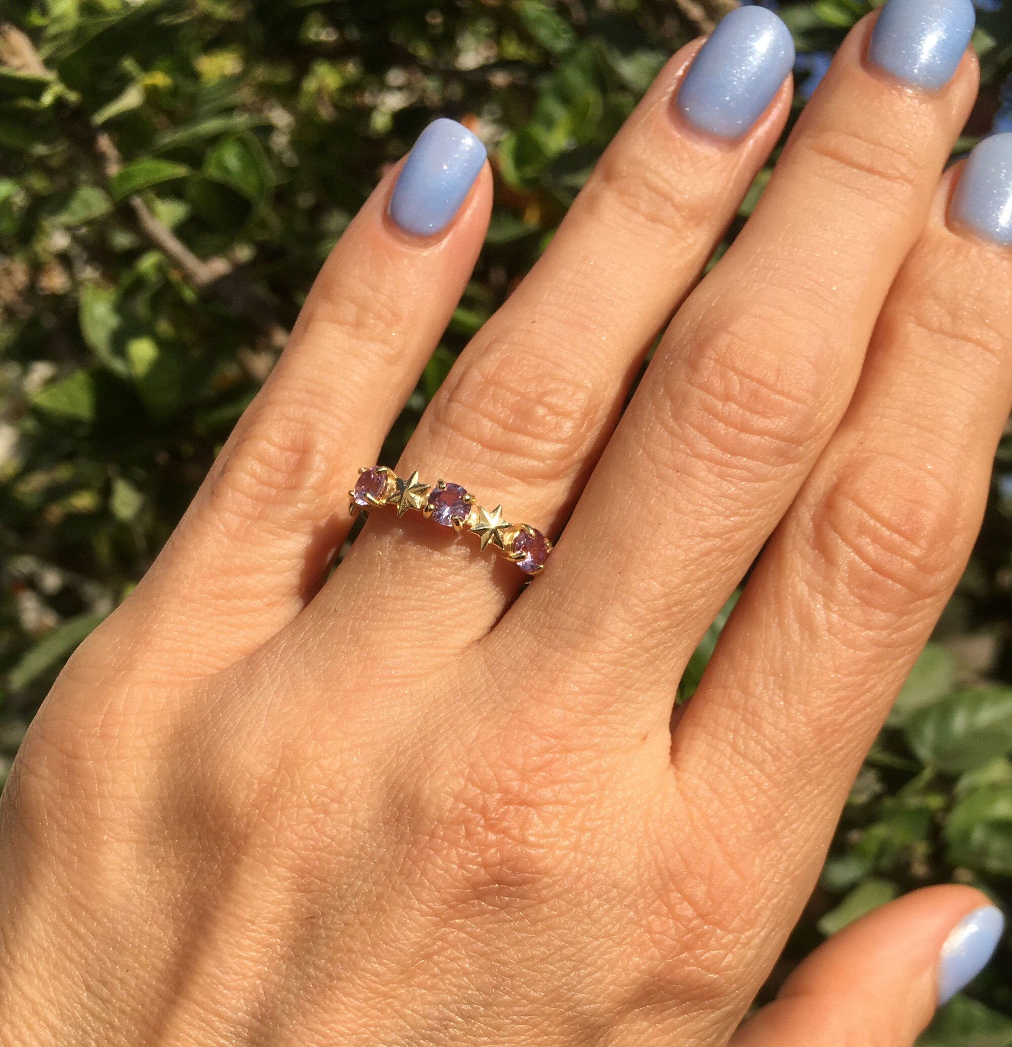 Round Alexandrite Three Stone Ring with Star Accents - H.L.Jewelry