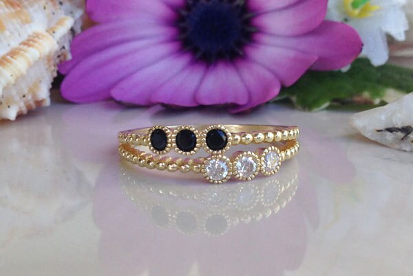 Round Black Onyx & Clear Quartz Six Stone Stackable Dual-Ring Set - H.L.Jewelry