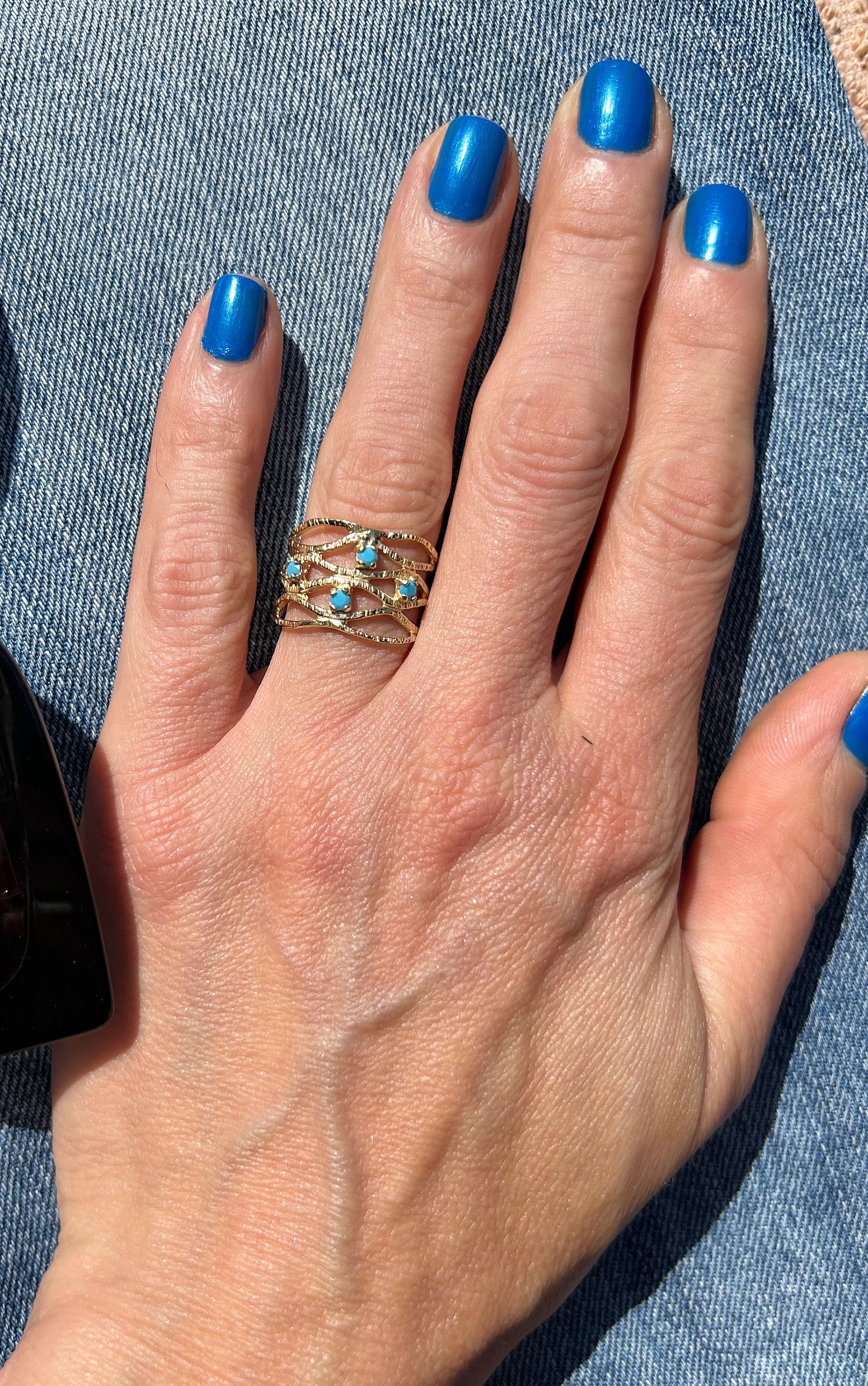 Round Blue Turquoise Four Stone Wide Hammered Band Ring - H.L.Jewelry