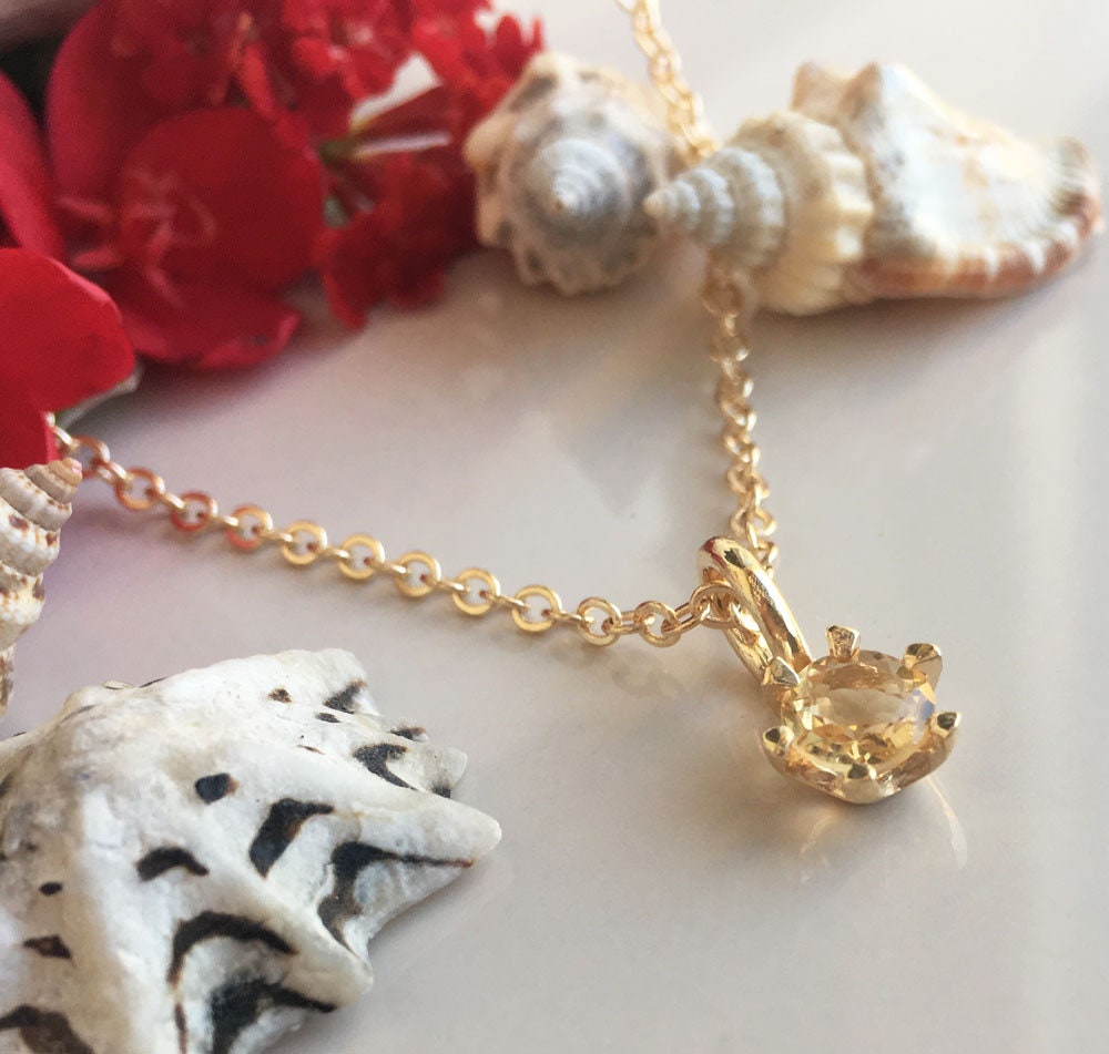 Round Citrine Simple Delicate Chain Necklace - H.L.Jewelry