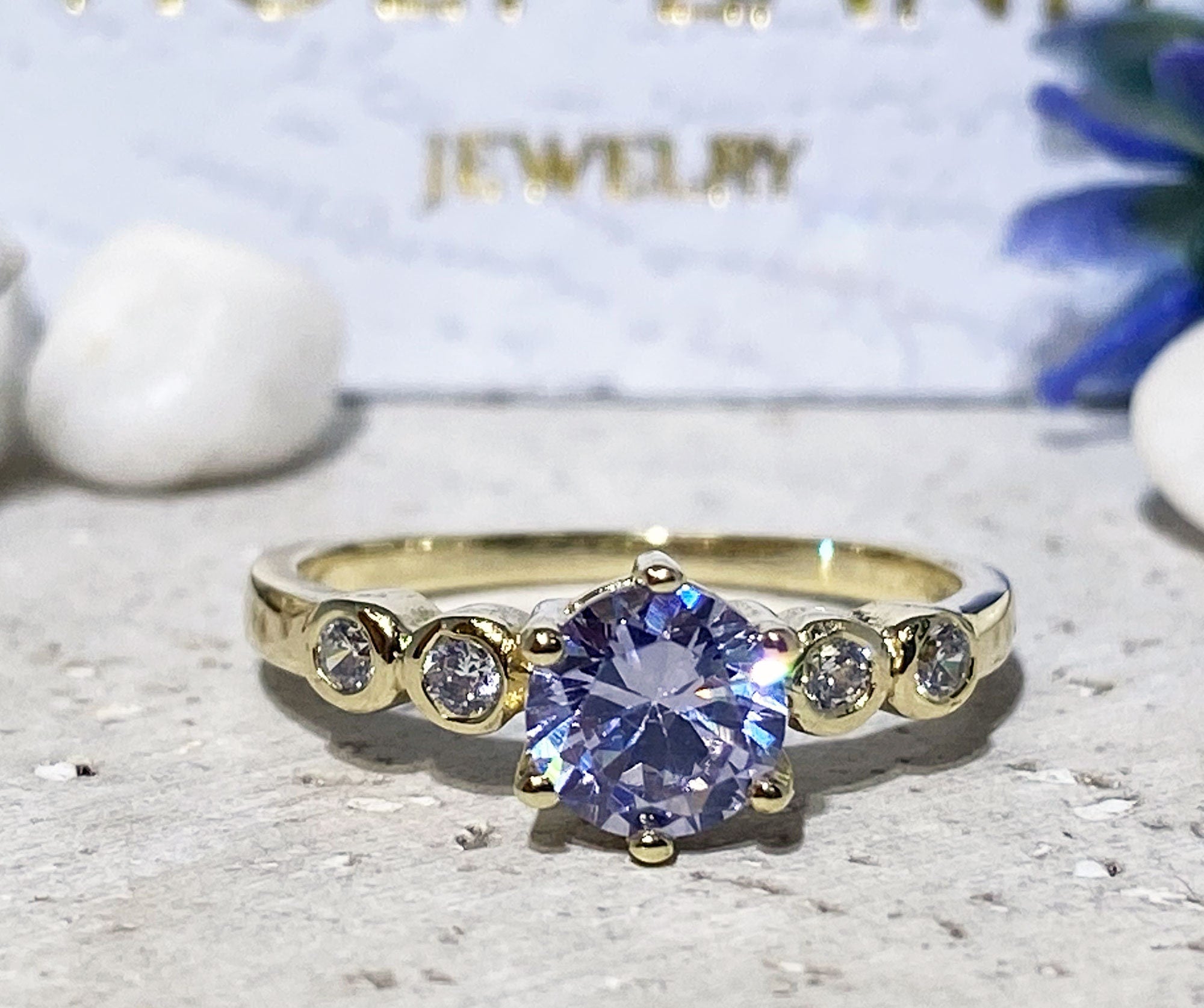 Round Lavender Amethyst Gemstone Ring with Clear Quartz Accents - H.L.Jewelry