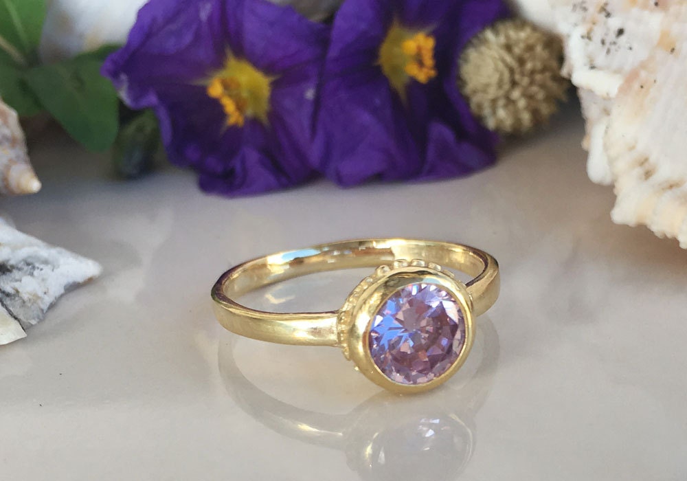 Round Lavender Amethyst Gemstone Simple Bezel Ring - H.L.Jewelry