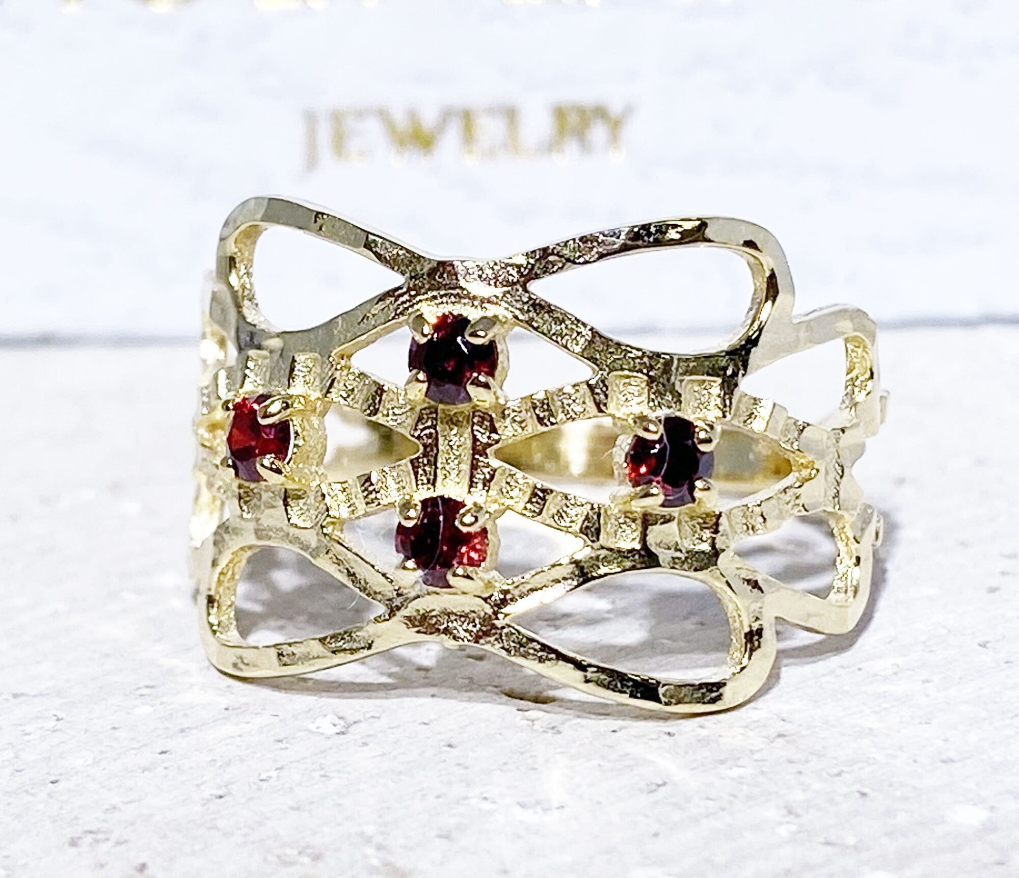 Round Red Garnet Four Stone Hammered Band Ring - H.L.Jewelry