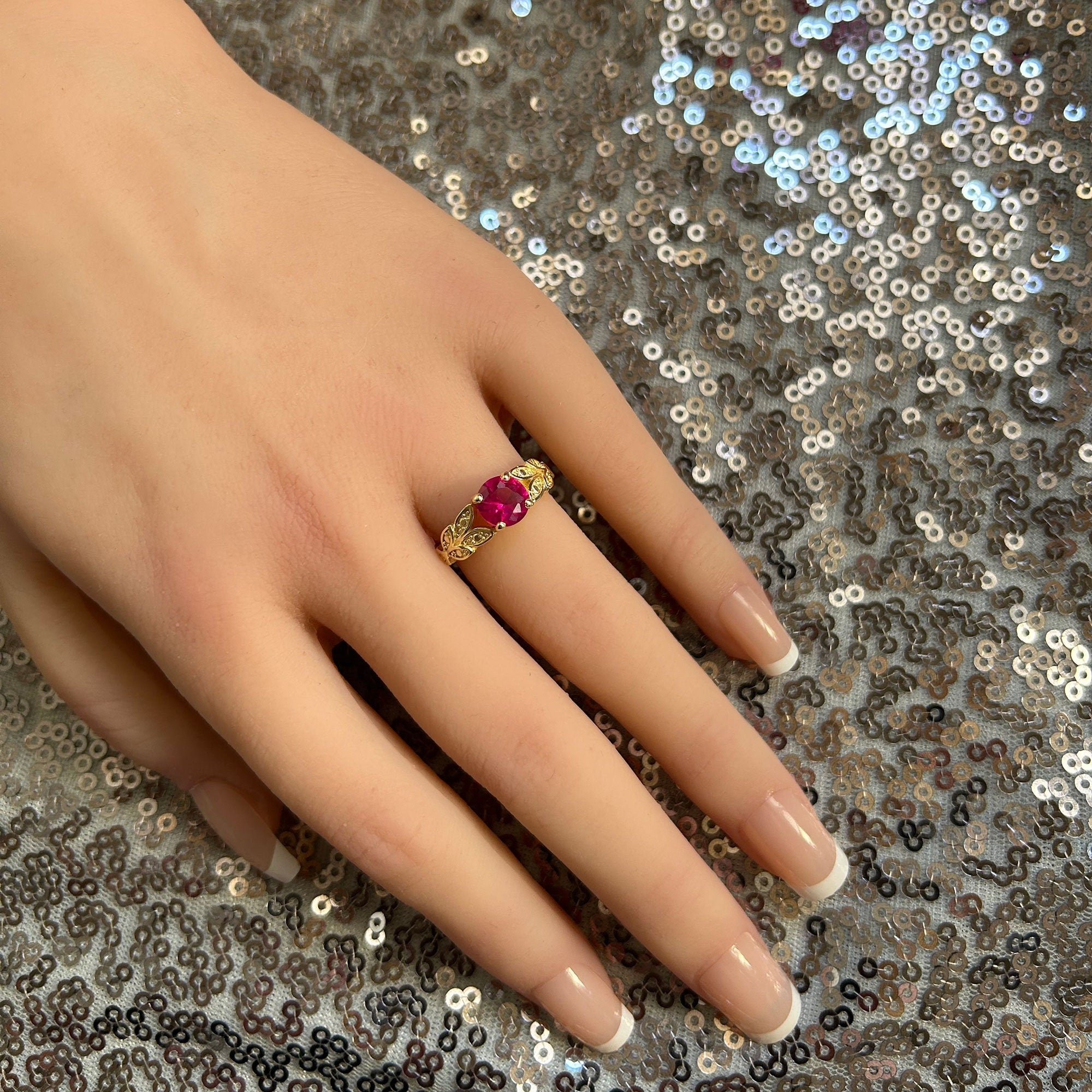 Round Ruby Leaves Ring - H.L.Jewelry