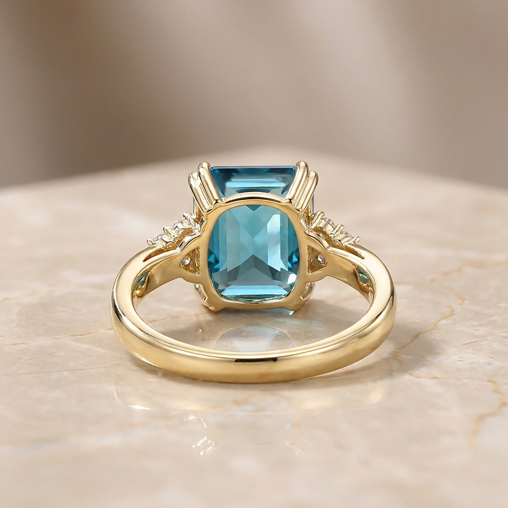 Statement-Ring aus achteckigem Peridot mit Akzenten aus klarem Quarz