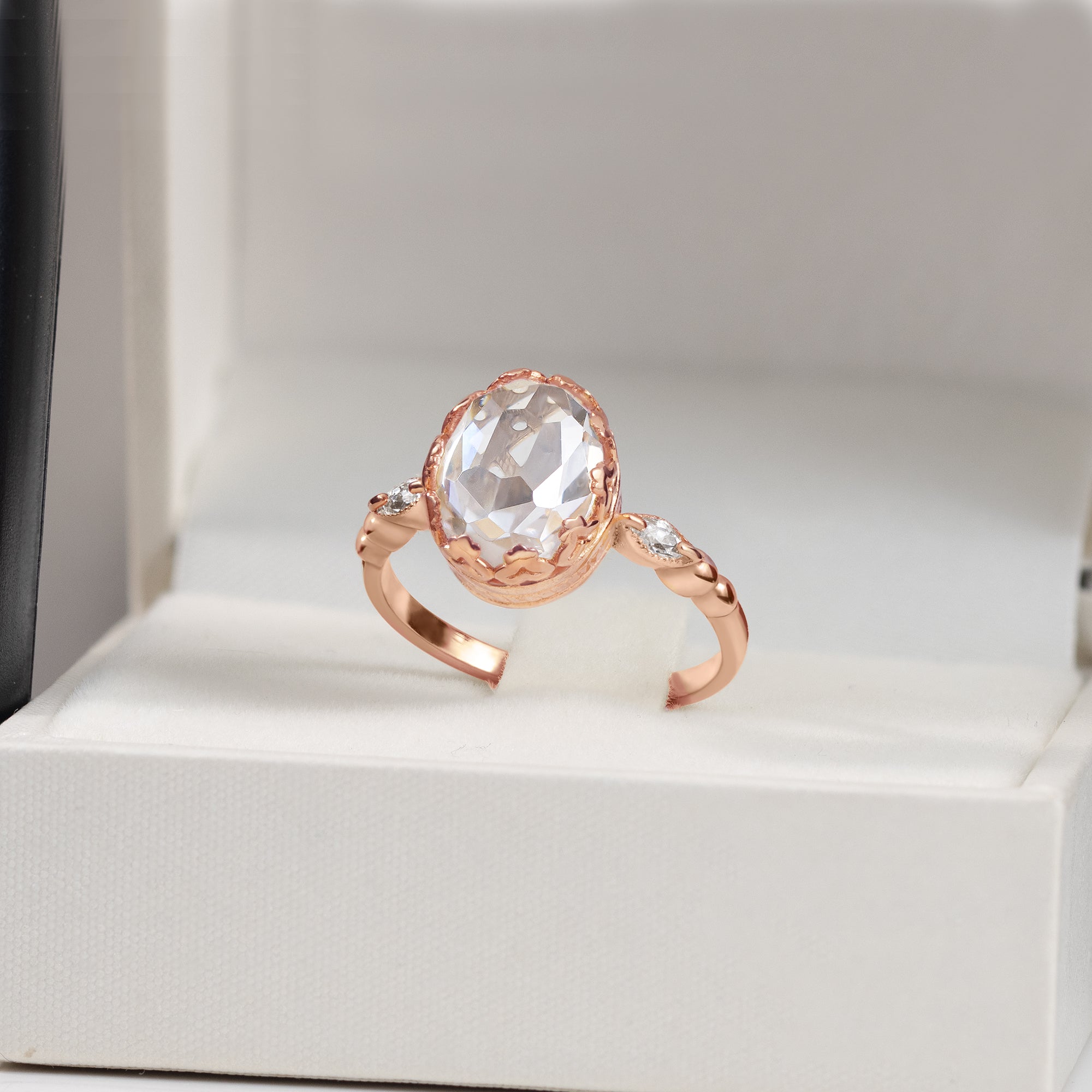 April Birthstone Clear Quartz Vintage Oval Crown Ring - H.L.Jewelry