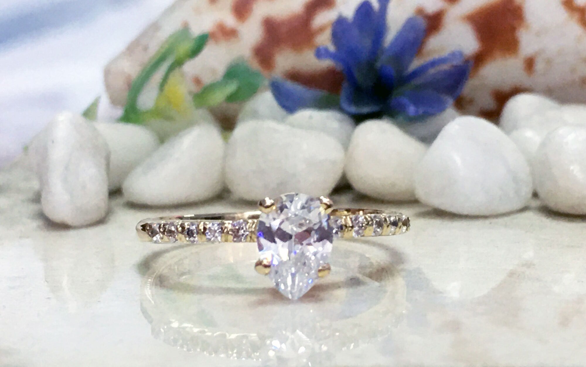 April Birthstone Pear-Shaped Clear Quartz Gemstone Delicate Ring - H.L.Jewelry