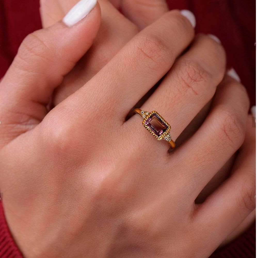 East-West Emerald Cut Purple Amethyst Ring with Clear Quartz Accents - H.L.Jewelry