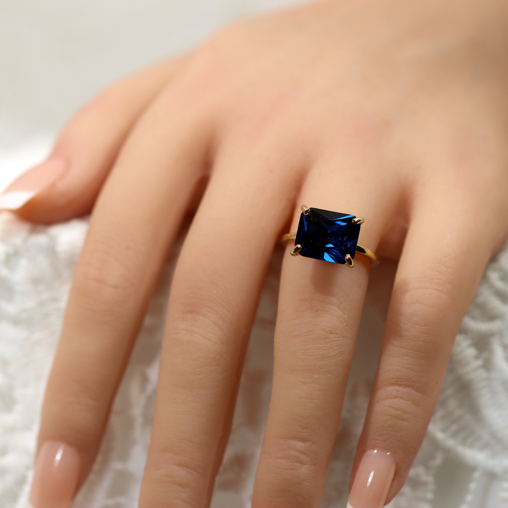 East-West Octagon Blue Sapphire Solitaire Ring - H.L.Jewelry