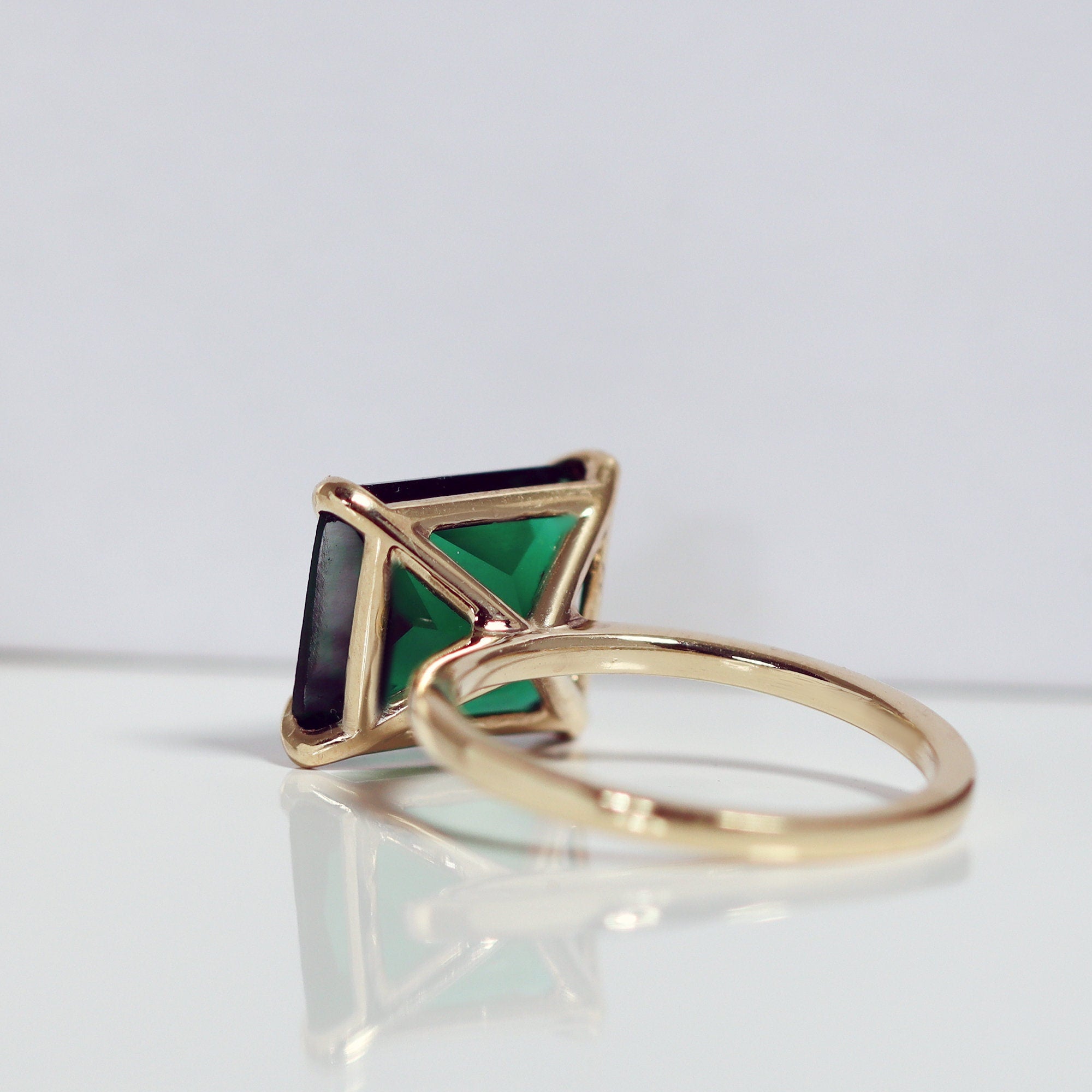 East-West Octagon Emerald Gemstone Solitaire Ring - H.L.Jewelry