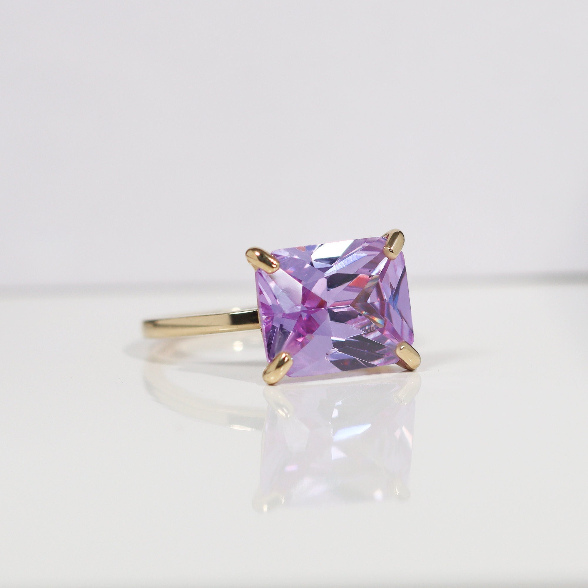 East-West Octagon Lavender Amethyst Solitaire Ring - H.L.Jewelry
