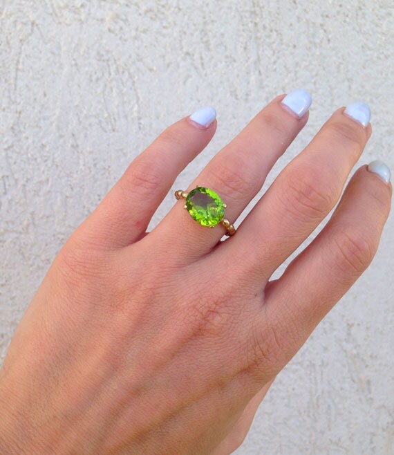 East-West Oval Peridot Beaded Band Ring - H.L.Jewelry