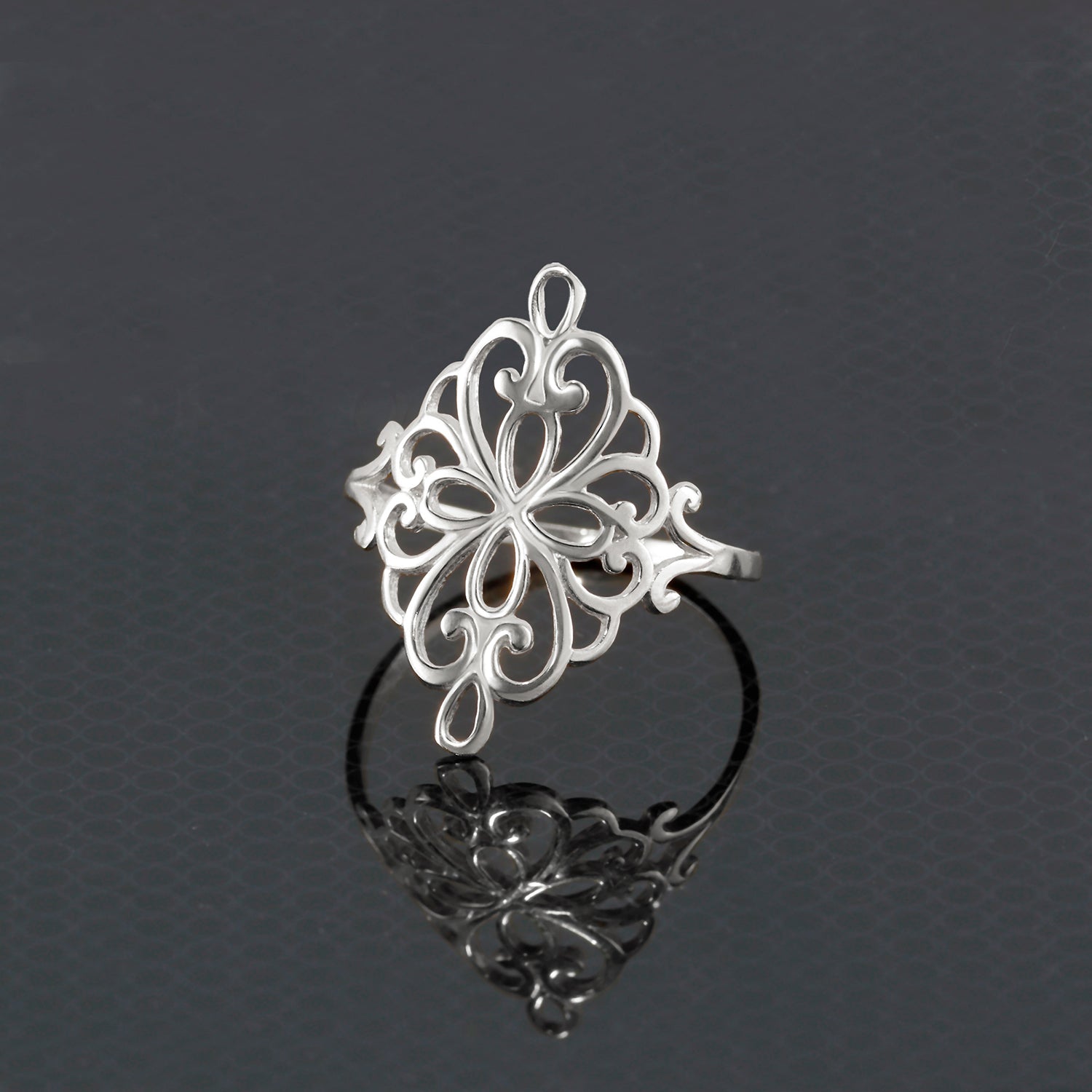 Elegance in Bloom: Lace Flower Ring - H.L.Jewelry