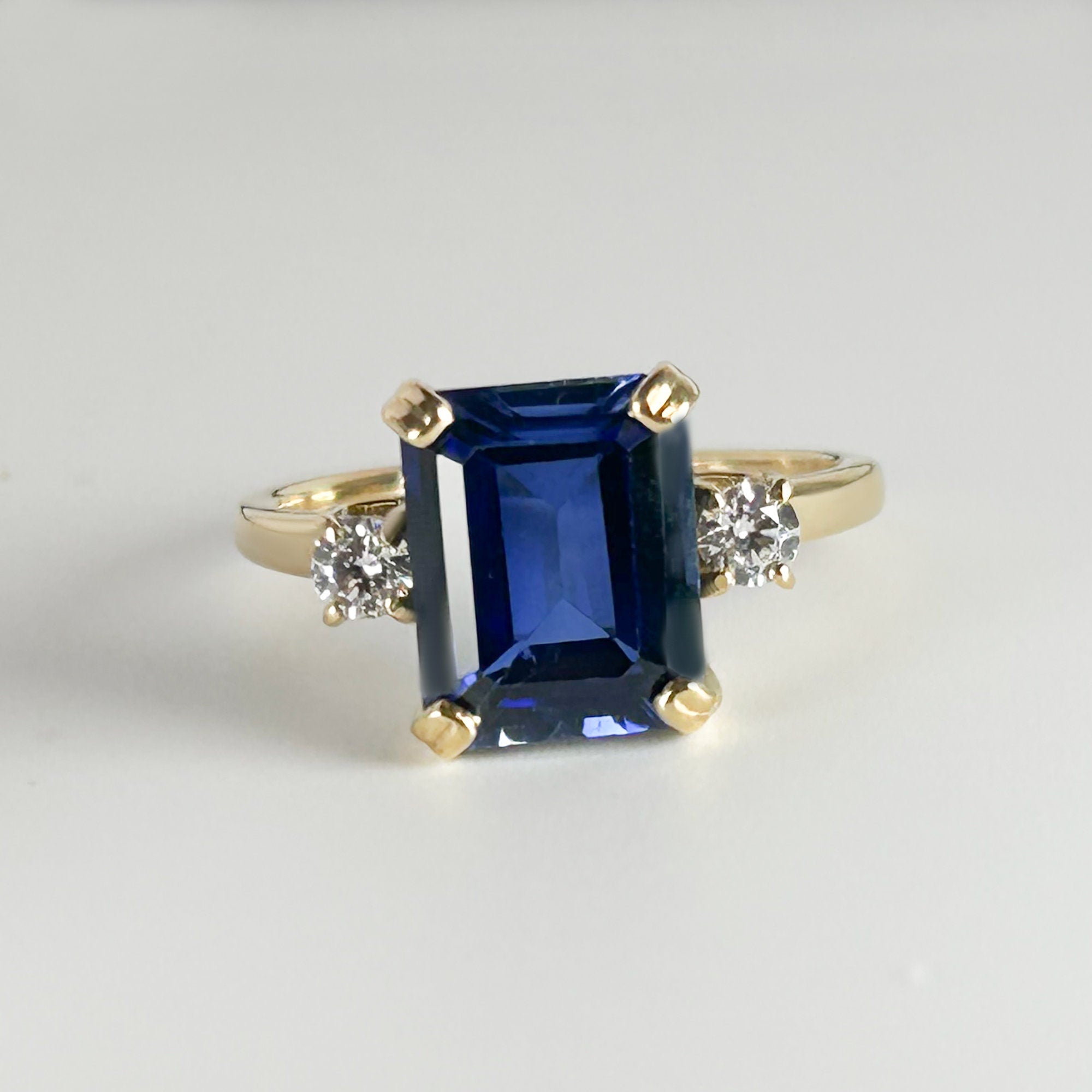 Emerald-Cut Blue Sapphire Ring with Clear Quartz Accents - H.L.Jewelry