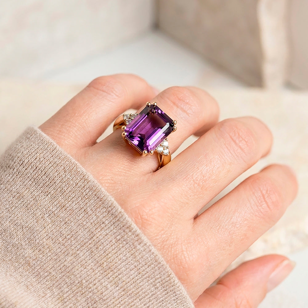 Emerald-Cut Purple Amethyst Statement Ring with Clear Quartz Accents - H.L.Jewelry